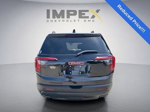 Used 2023 GMC Acadia SLE w/ Driver Convenience Package FWD image 4