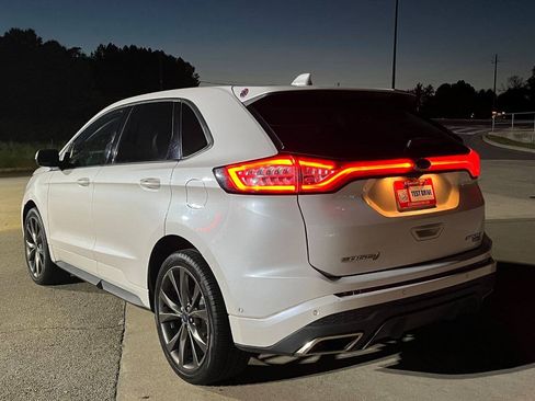 Used 2018 Ford Edge Sport w/ Equipment Group 401A AWD/4WD image 3