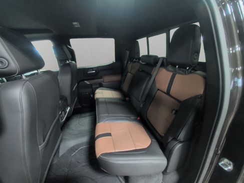 Used 2020 Chevrolet Silverado 1500 High Country w/ Technology Package AWD/4WD image 13