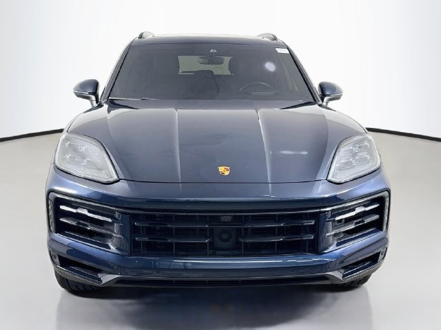 Used 2024 Porsche Cayenne AWD/4WD image 2