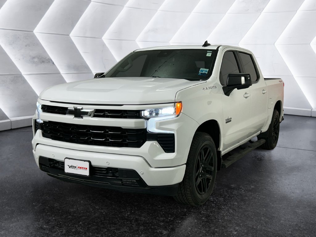Used 2025 Chevrolet Silverado 1500 RST AWD/4WD image 3