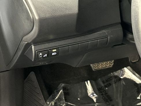 Used 2025 Toyota Corolla SE w/ SE Package image 13