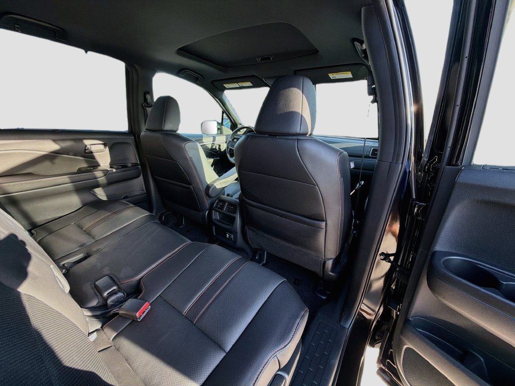Certified 2023 Honda Passport TrailSport image 31