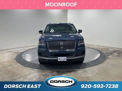 Used 2022 Lincoln Navigator Reserve image 3