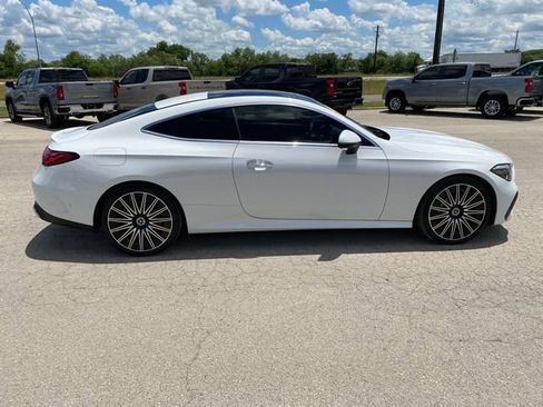 Used 2025 Mercedes-Benz CLE 300 4MATIC Coupe image 7