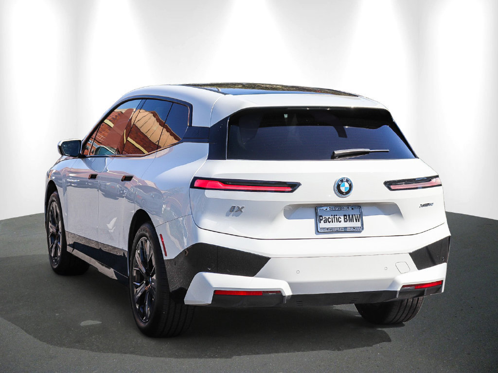 Certified 2024 BMW iX xDrive50 w/ Sport Package AWD/4WD image 4