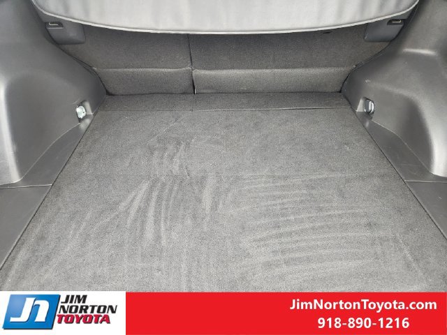 Used 2025 Toyota RAV4 XLE FWD image 31
