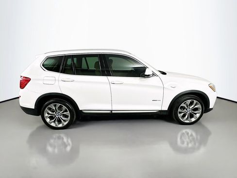Used 2017 BMW X3 sDrive28i image 4