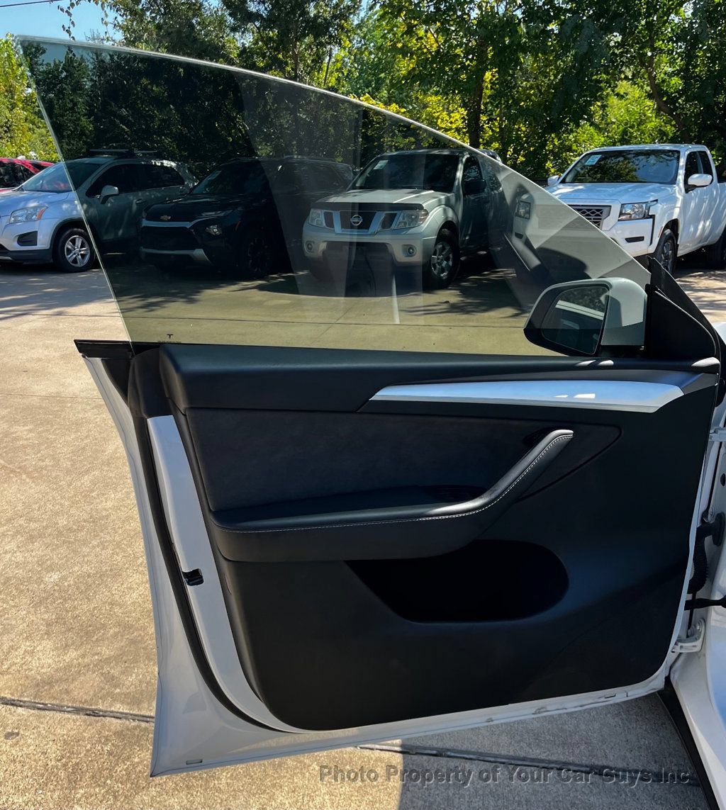 Used 2023 Tesla Model Y Performance AWD/4WD image 23