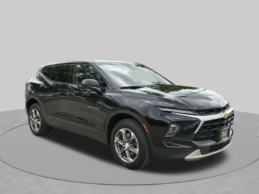 Used 2023 Chevrolet Blazer LT w/ Driver Confidence Package AWD/4WD image 8
