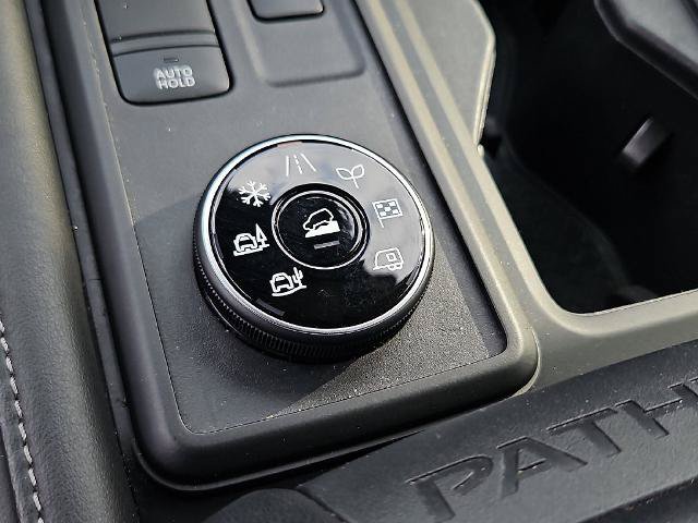 Certified 2024 Nissan Pathfinder S AWD/4WD image 19