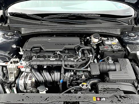 Used 2022 Hyundai Elantra SEL image 29