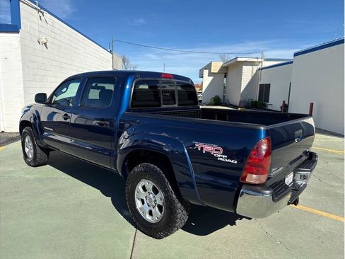 Used 2005 Toyota Tacoma w/ TRD Off-Road Package image 8