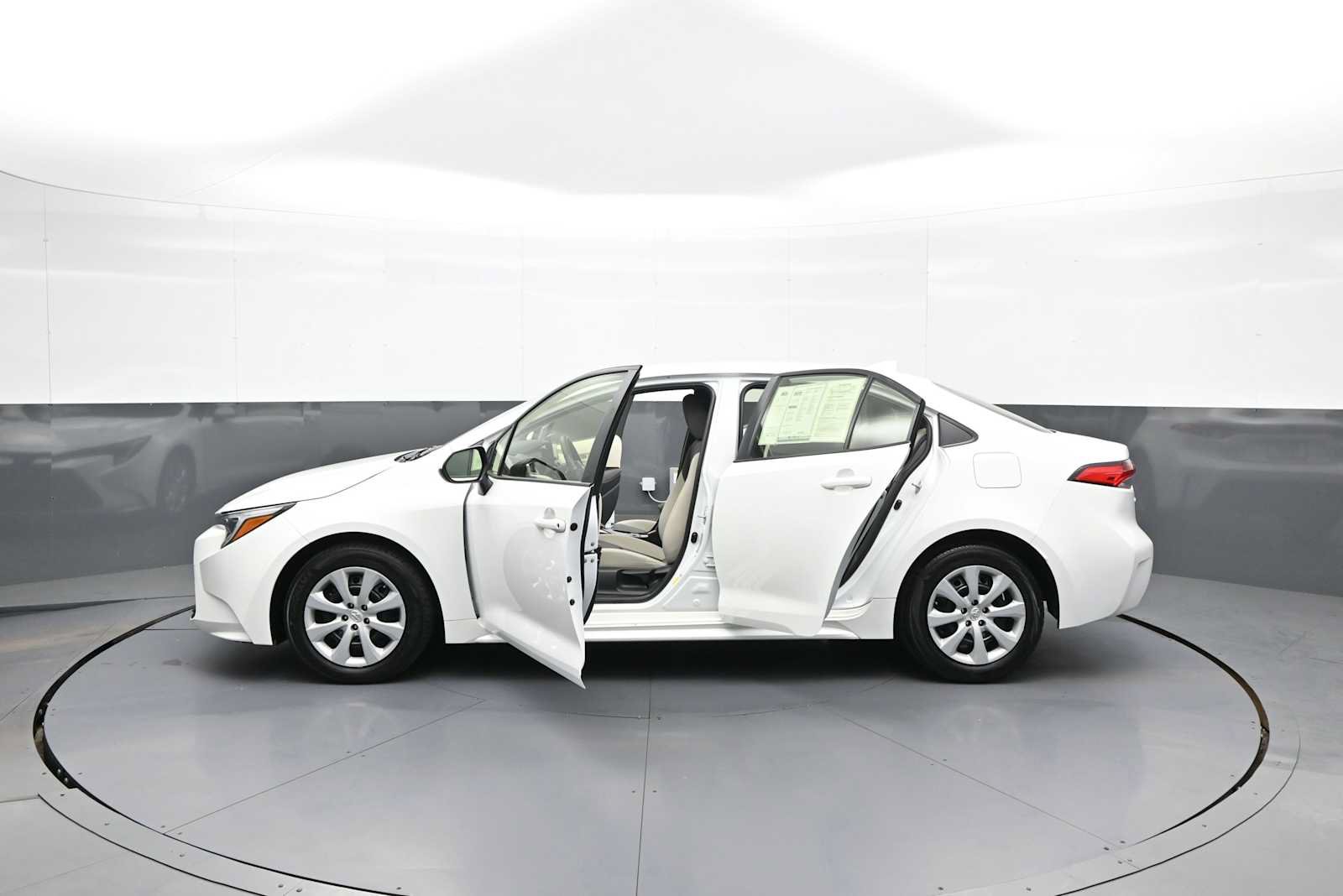 Used 2023 Toyota Corolla LE FWD image 41