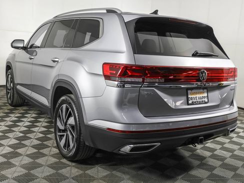 Used 2024 Volkswagen Atlas SEL AWD/4WD image 16