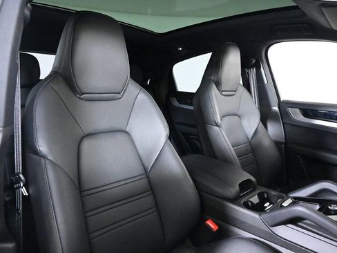 Certified 2024 Porsche Cayenne S image 18