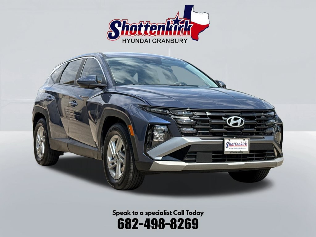 Used 2025 Hyundai Tucson SE FWD image 3