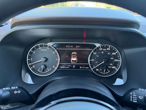 Used 2023 Nissan Rogue SV AWD/4WD image 14