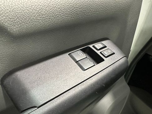 Used 2018 Nissan NV 2500 SV w/ Rear Door Glass Package image 20