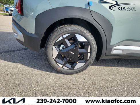 New 2027 Kia Seltos S FWD image 9