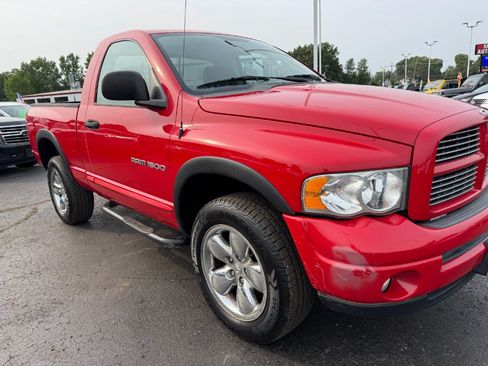 Used 2004 Dodge Ram 1500 Truck SLT w/ Sport Appearance Group AWD/4WD image 12