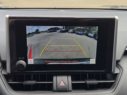 Used 2024 Toyota RAV4 LE FWD image 12