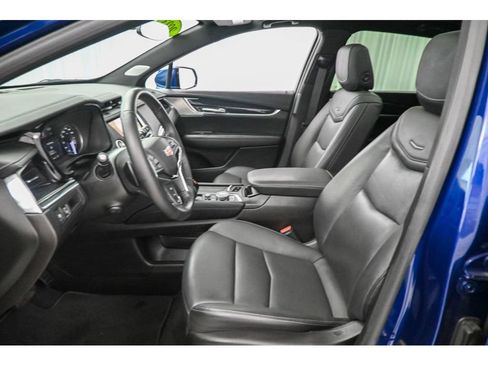 Used 2023 Cadillac XT5 Premium Luxury image 10