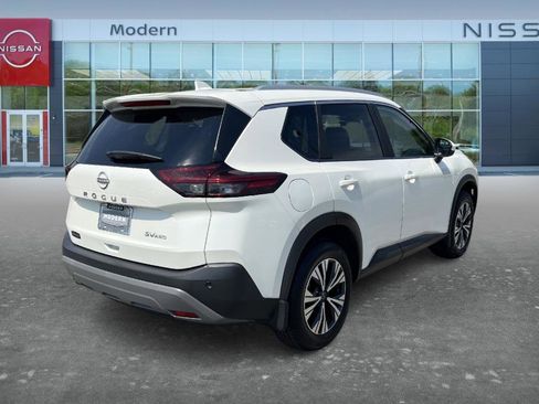 Certified 2023 Nissan Rogue SV w/ SV Premium B Package AWD/4WD image 5