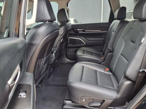 Certified 2025 Kia Telluride S FWD image 12