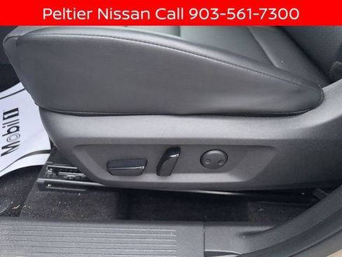 Certified 2024 Nissan Rogue SV w/ SV Premium Package FWD image 12