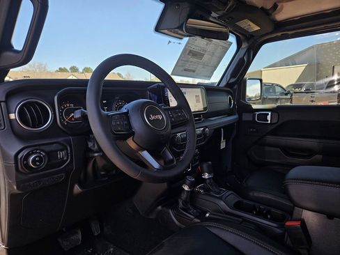 New 2025 Jeep Gladiator Mojave AWD/4WD image 15