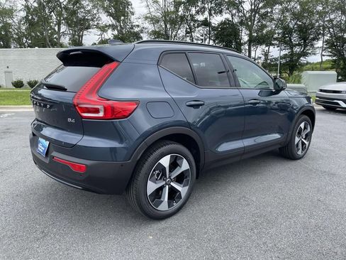 New 2026 Volvo XC40 B4 Plus w/ Protection Package Premier image 31