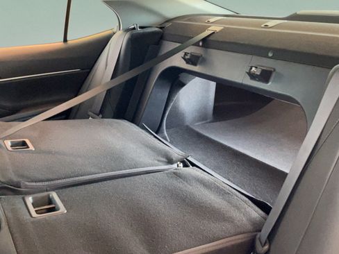 Used 2019 Toyota Camry SE FWD image 29