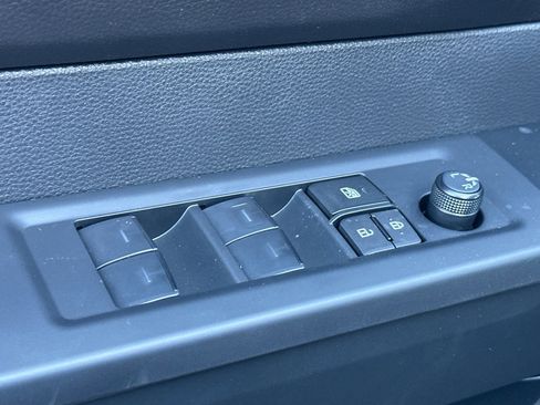 New 2026 Toyota Tundra SR image 12