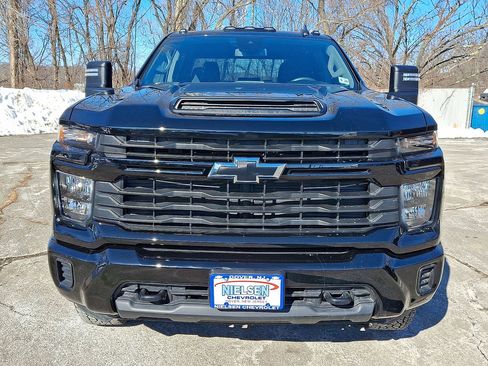 Used 2024 Chevrolet Silverado 2500 Custom w/ Custom Value Package image 27