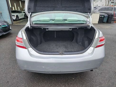 Used 2010 Toyota Camry image 18