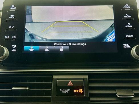 Used 2018 Honda Accord Sport image 15