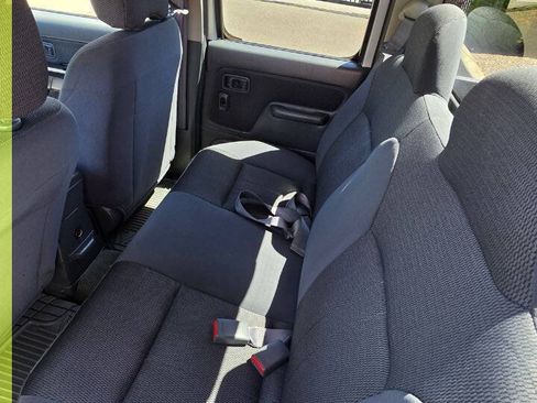 Used 2002 Nissan Frontier XE AWD/4WD image 10