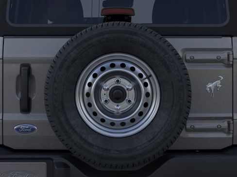 New 2025 Ford Bronco 4-Door image 24