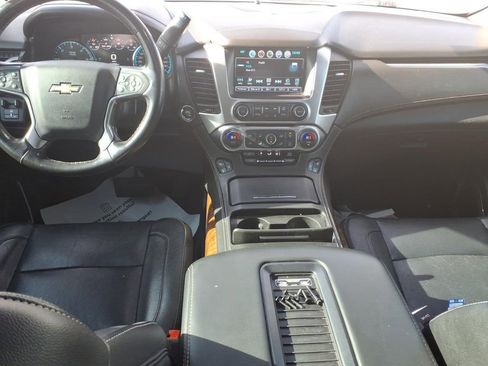 Used 2020 Chevrolet Suburban Premier image 13