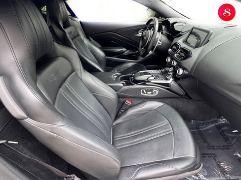 Used 2019 Aston Martin V8 Vantage Coupe image 14