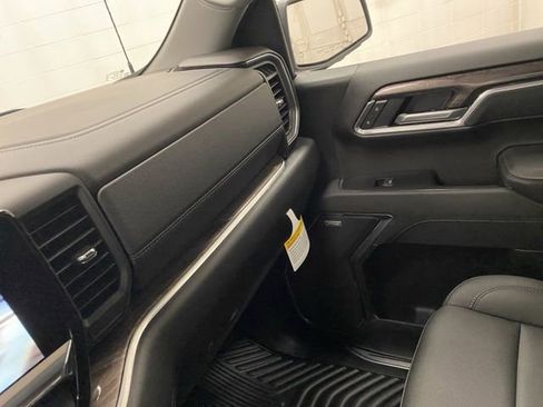 New 2025 Chevrolet Silverado 1500 LTZ w/ LTZ Convenience Package II image 18