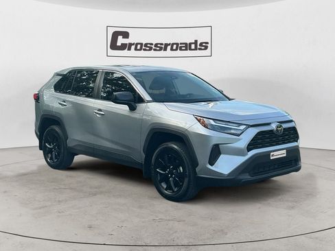 Used 2025 Toyota RAV4 LE FWD image 7