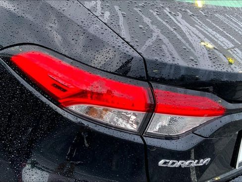 Used 2024 Toyota Corolla LE FWD image 27