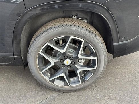 New 2026 Chevrolet Traverse High Country w/ LPO, Floor Liner Package image 4