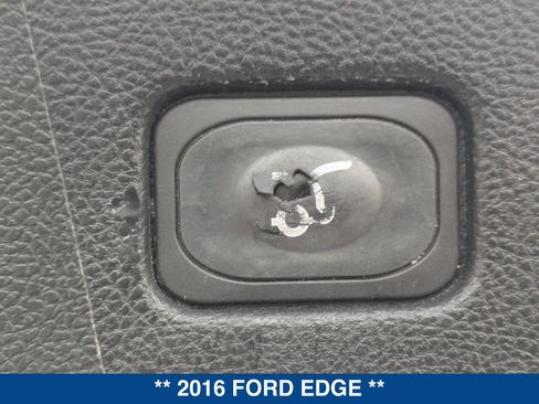 Used 2016 Ford Edge Titanium w/ Technology Package FWD image 15