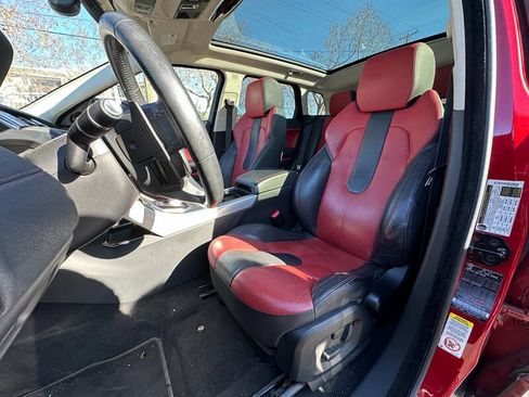 Used 2012 Land Rover Range Rover Evoque Dynamic image 11