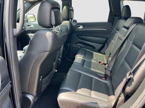 Used 2019 Jeep Grand Cherokee Limited w/ Luxury Group II AWD/4WD image 10