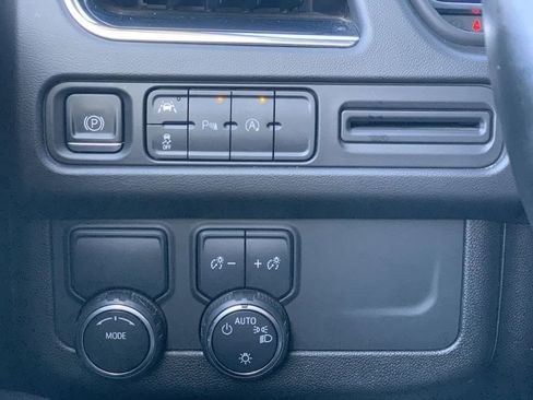 Certified 2023 Chevrolet Suburban LT image 15