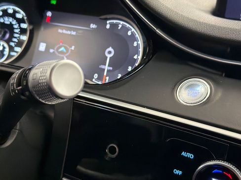 Used 2025 Genesis GV70 2.5T image 28